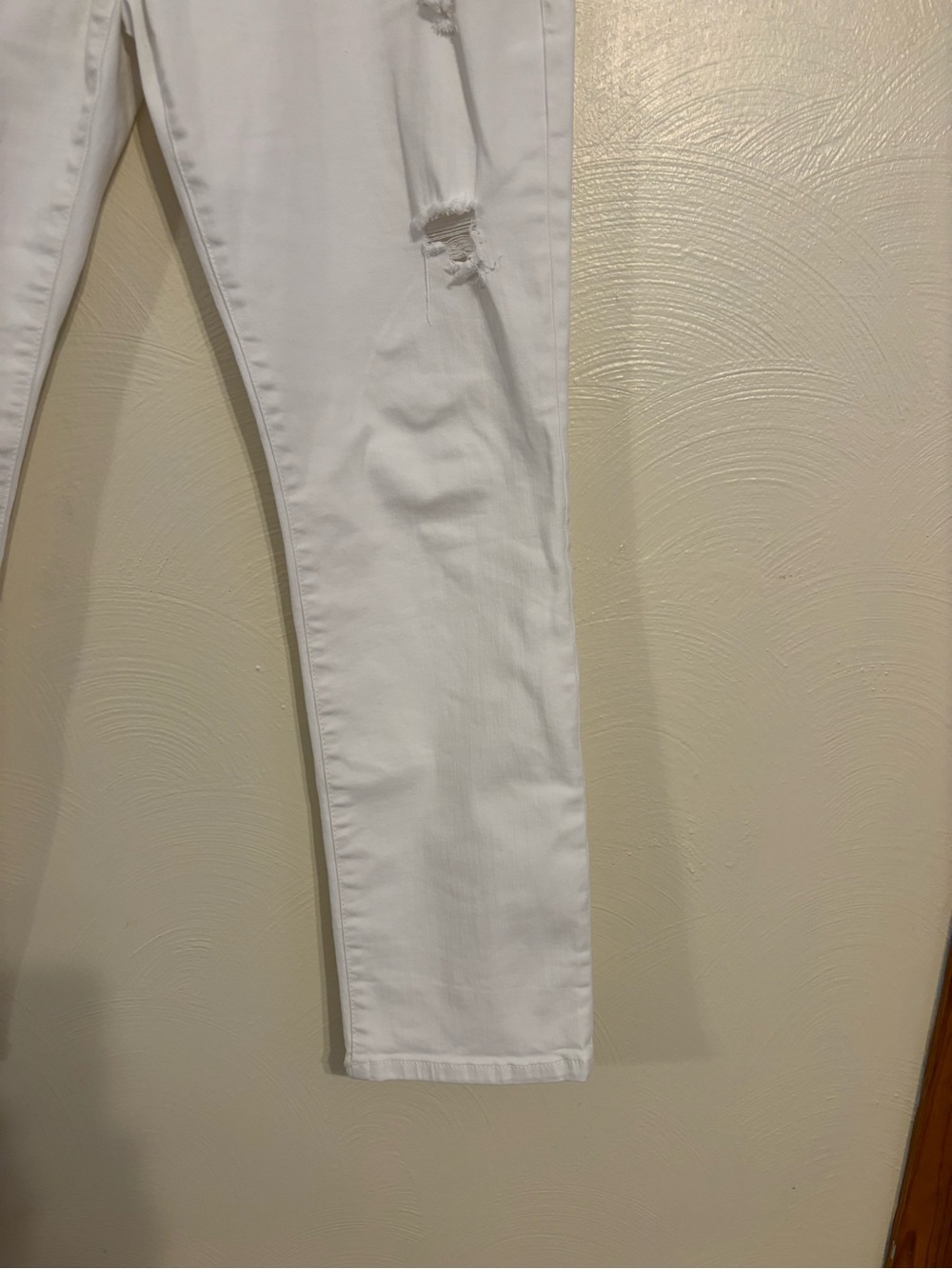 CAbi Jeans High Slim White Distressed Jeans Size 14 - Picture 8 of 9